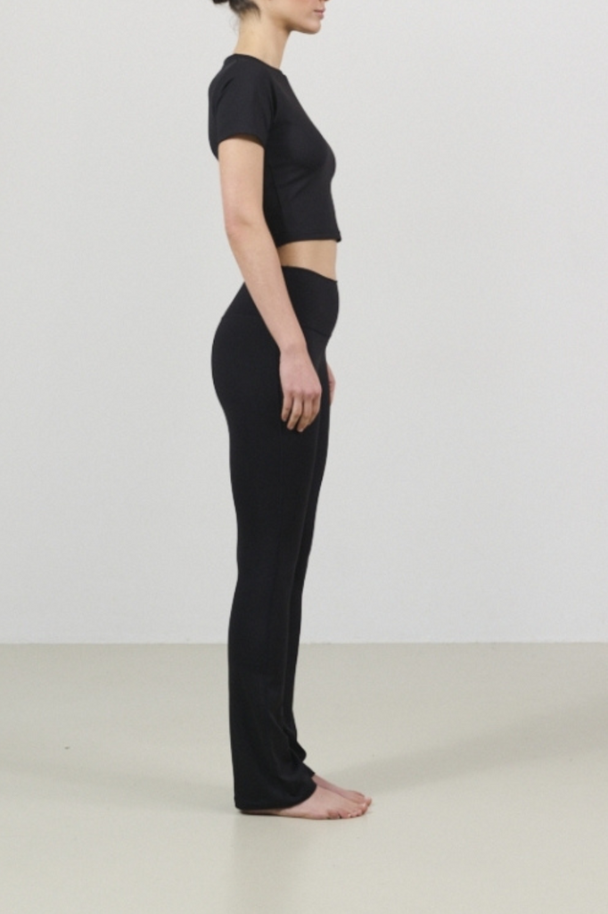 Lune Active River Lift High Waisted Flare Legging